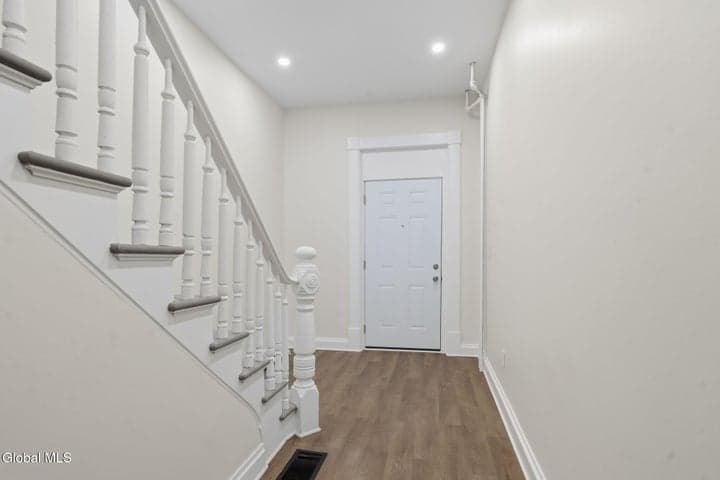 161 6th Avenue, Troy, NY, photo 4
