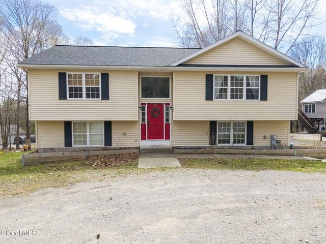 164 N Greenfield Road, Greenfield, NY, photo 1