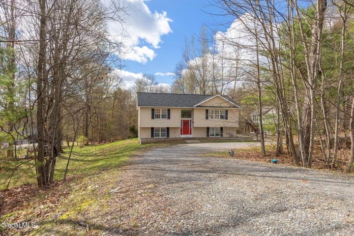 164 N Greenfield Road, Greenfield, NY, photo 3
