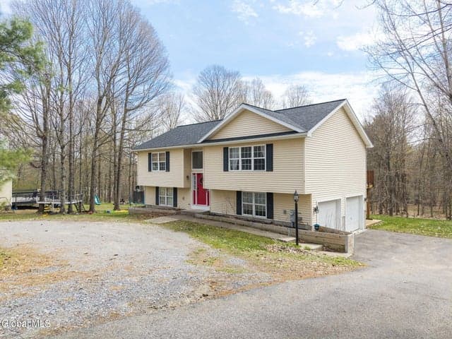 164 N Greenfield Road, Greenfield, NY, photo 4