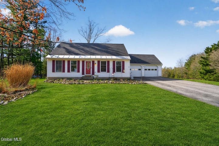 198 2nd Dyke Road, Averill Park, NY, photo 1