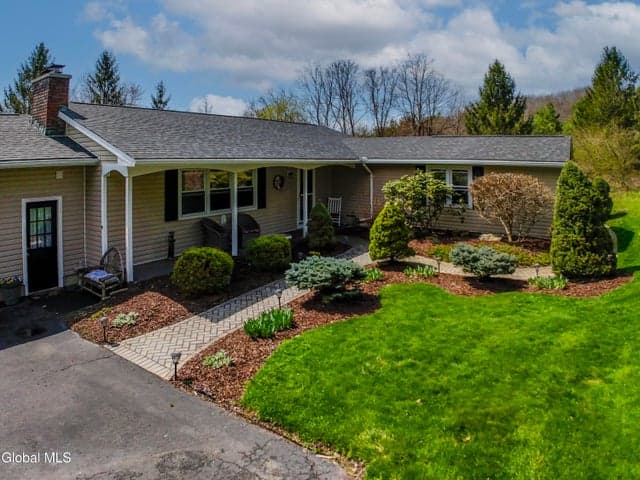 13 Mountain View Road, Schodack, NY, photo 2