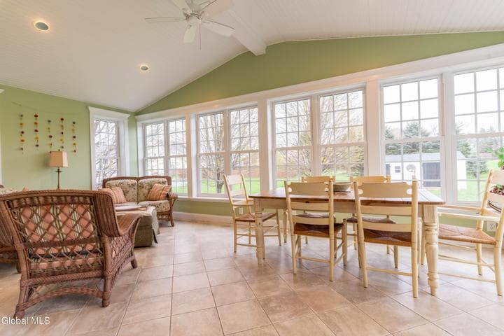 201 Longhouse Lane, Guilderland, NY, photo 4