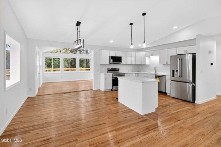 5 Greenridge Drive, Clifton Park, NY, photo 5