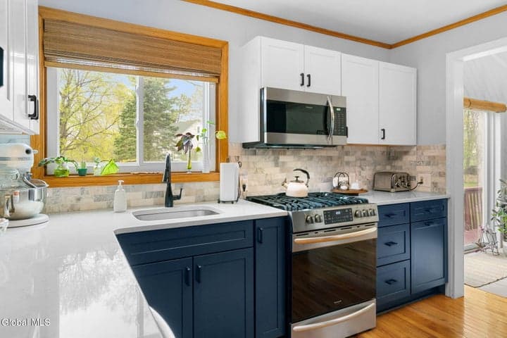 171 Central Avenue, Troy, NY, photo 4