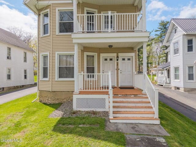 28 Pleasant Street, Voorheesville, NY, photo 4