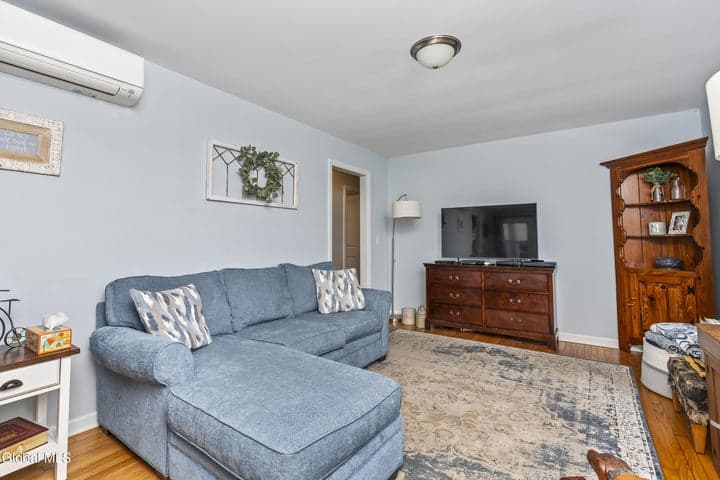 61 Woodlawn Drive, Ravena, NY, photo 5