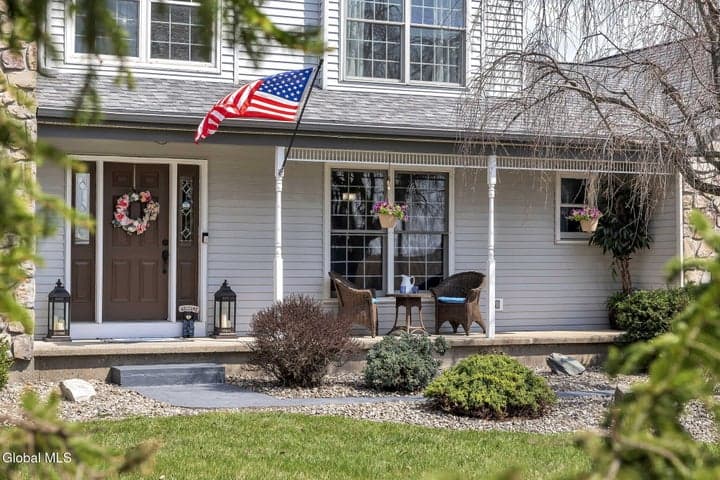 61 Johnson Road, Halfmoon, NY, photo 2