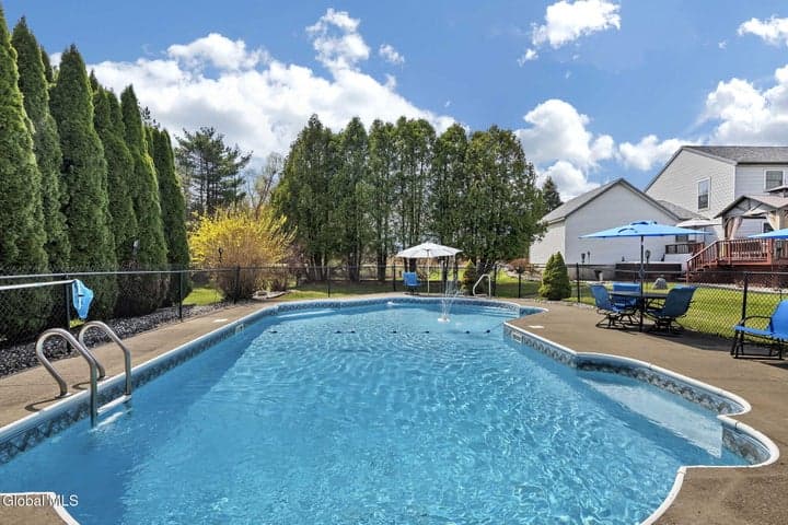 61 Johnson Road, Halfmoon, NY, photo 4