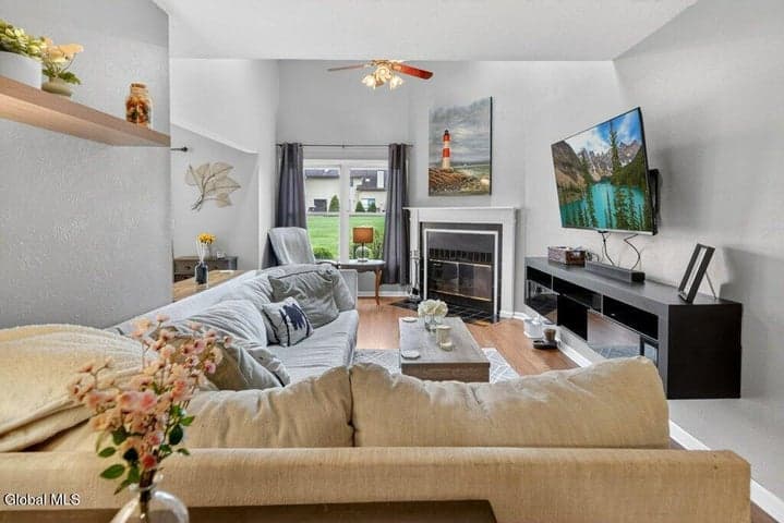 24 Harvard Road, Colonie, NY, photo 4