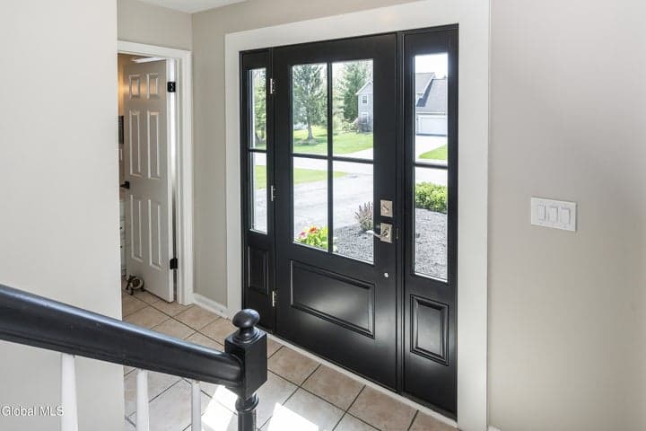 3 Cephalonia Drive, Niskayuna, NY, photo 2