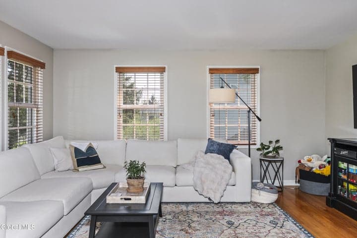 3 Cephalonia Drive, Niskayuna, NY, photo 4