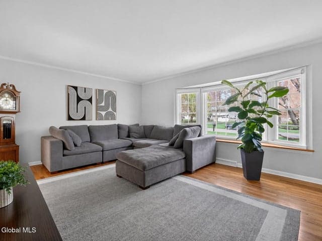 34 Guilder Place, Clifton Park, NY, photo 4