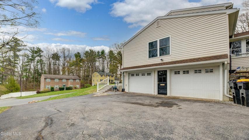 8 Pinewood Drive, Glenville, NY, photo 4