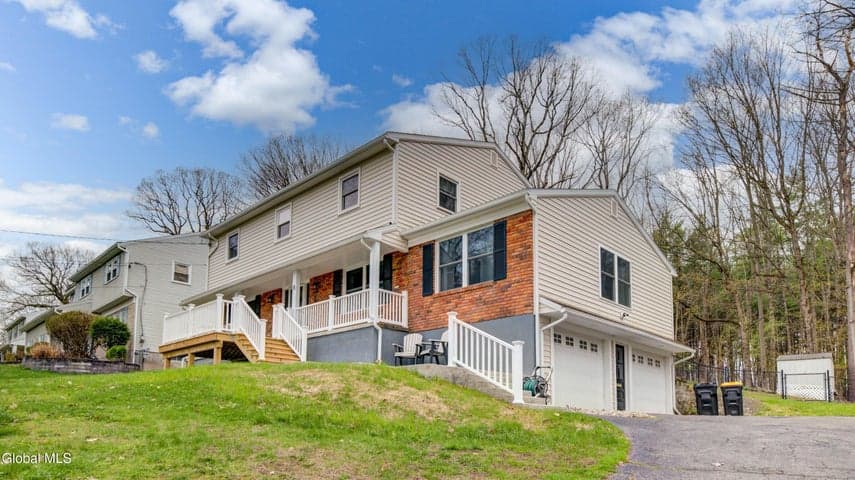 8 Pinewood Drive, Glenville, NY, photo 3