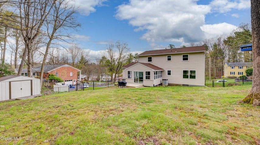 8 Pinewood Drive, Glenville, NY, photo 5
