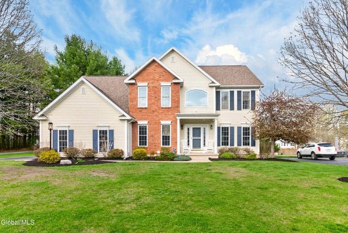 58 Egmont Court, Delmar, NY, photo 1
