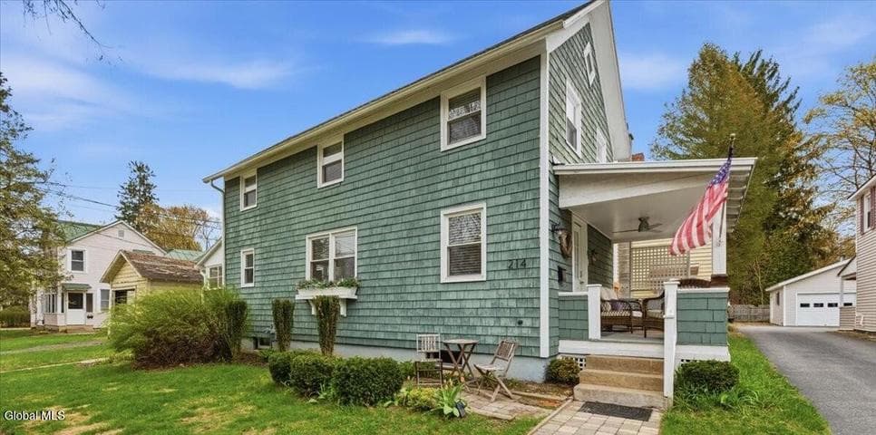 214 East Avenue, Saratoga Springs, NY, photo 1