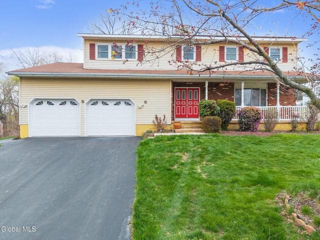 8 Windlass Drive, Latham, NY, photo 1