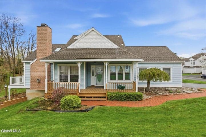 18 Kensington Place, Albany, NY, photo 1