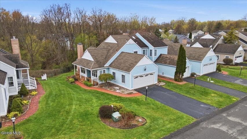 18 Kensington Place, Albany, NY, photo 2