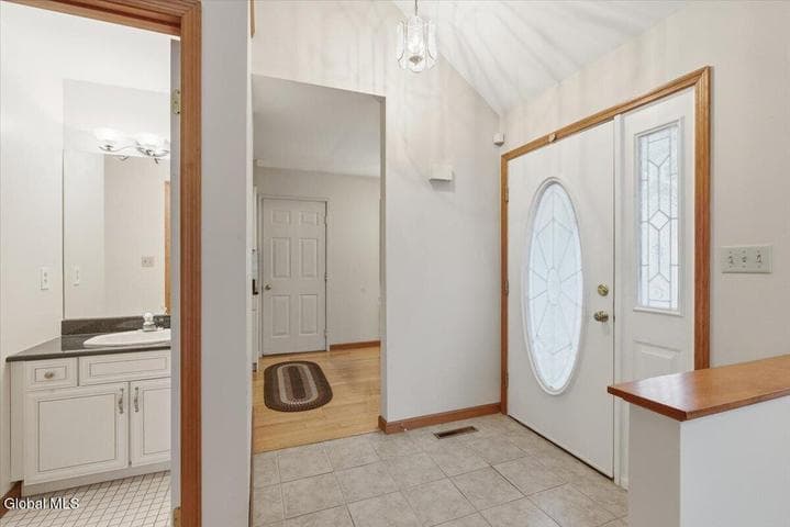 18 Kensington Place, Albany, NY, photo 4
