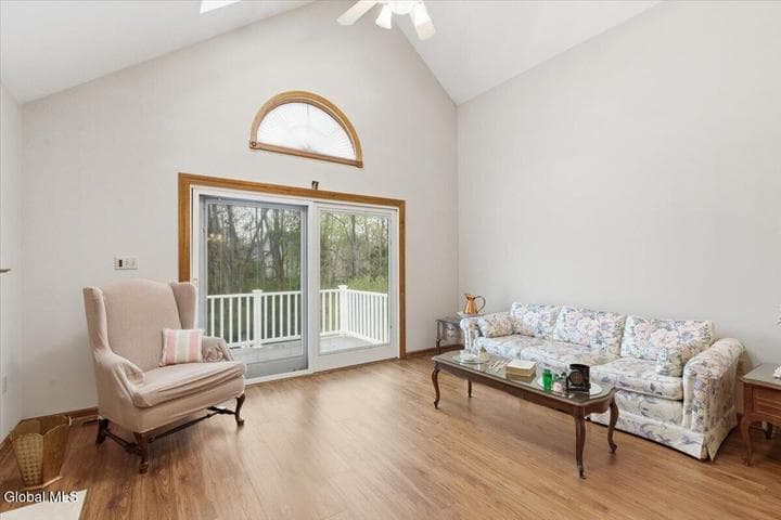 18 Kensington Place, Albany, NY, photo 5