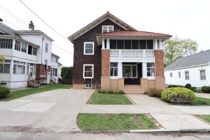 28 Stewart Street, Amsterdam, NY, photo 1