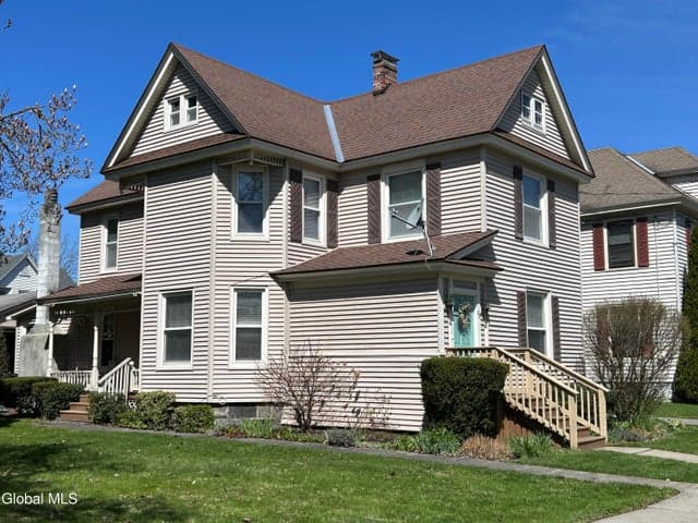 83 Kingsboro Avenue, Gloversville, NY, photo 2