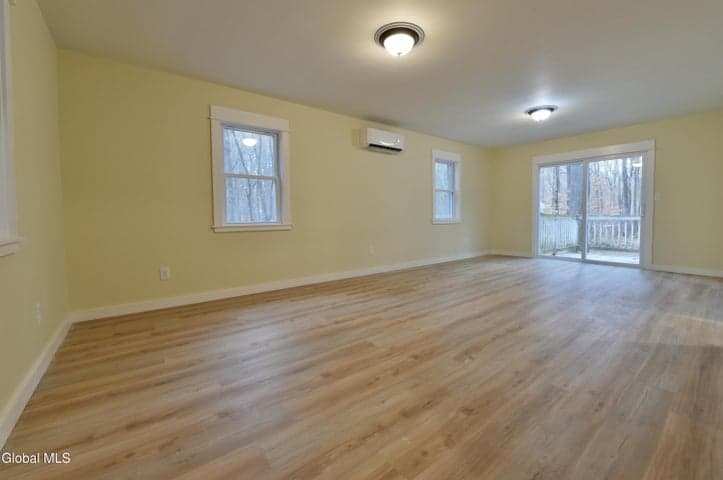 1011 Middleline Road, Ballston Spa, NY, photo 5