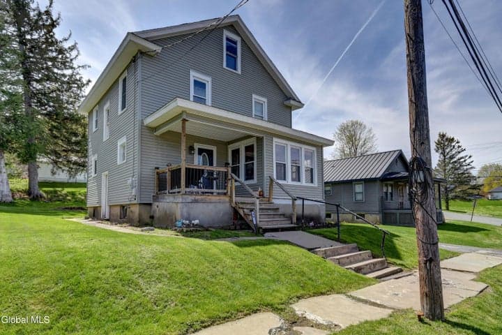 29 Highland Place, Canajoharie, NY, photo 3
