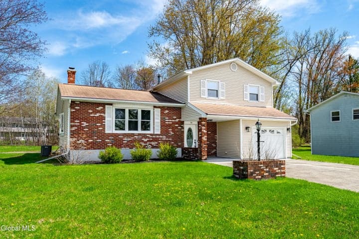 50 Fairlawn Drive, Bethlehem, NY, photo 3