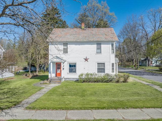 24 Mowry Avenue, Greenwich, NY, photo 1