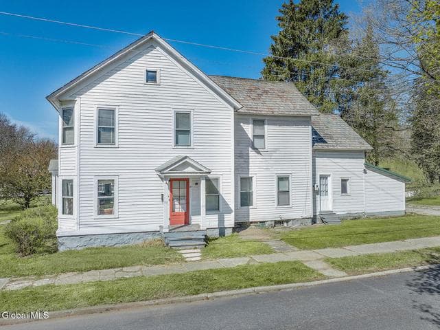 24 Mowry Avenue, Greenwich, NY, photo 5