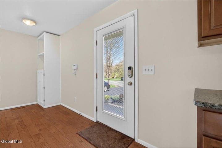 59A Bonner Avenue, Colonie, NY, photo 2
