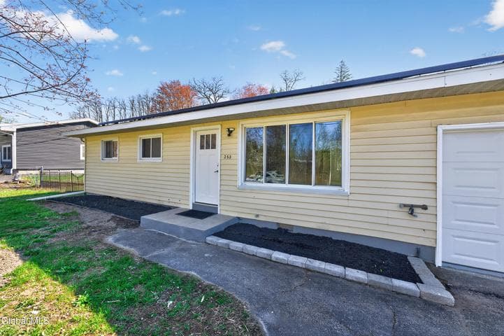 253 Vly Road, Colonie, NY, photo 3