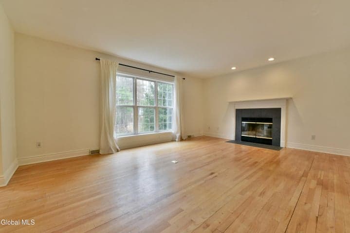 681 Stark Terrace, Milton, NY, photo 4