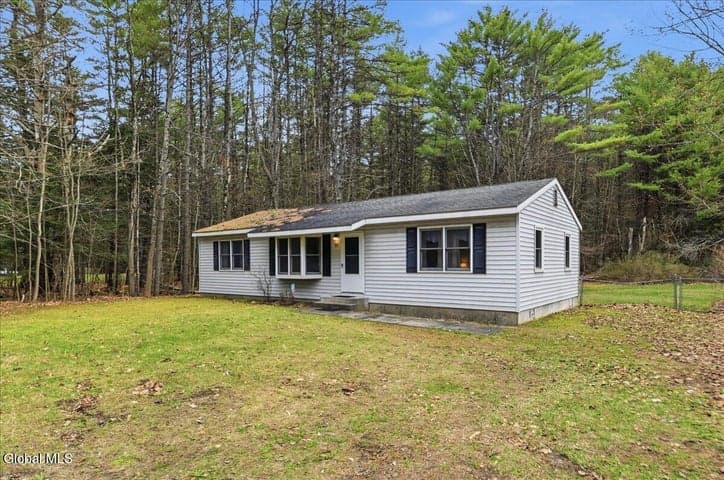 861 Lake Avenue, Lake Luzerne, NY, photo 2