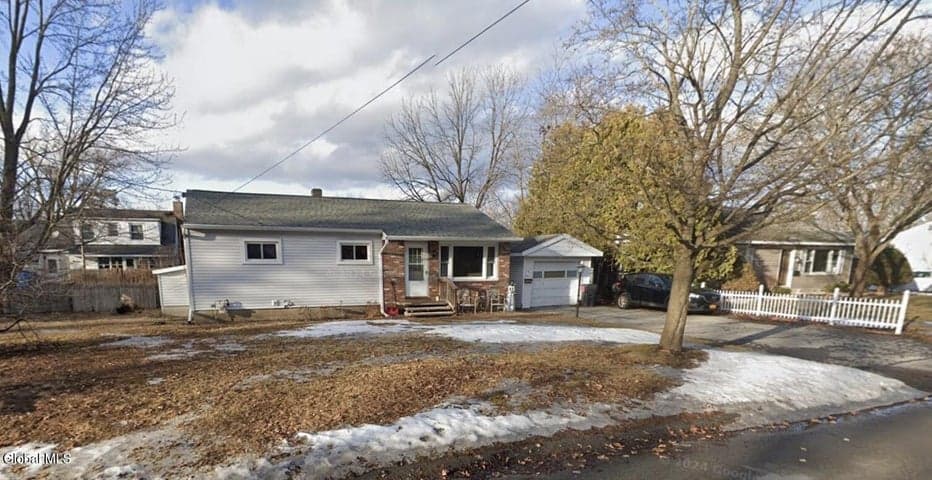 10 Bascom Drive, Fort Edward, NY, photo 2