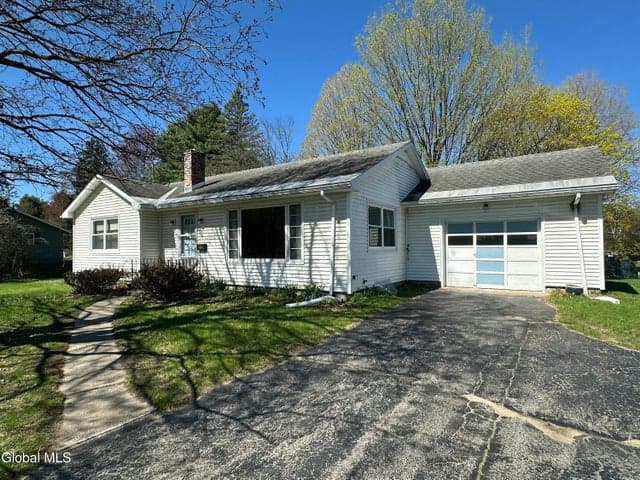 427 Ridge Road, Queensbury, NY, photo 1