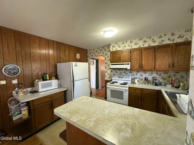 427 Ridge Road, Queensbury, NY, photo 5