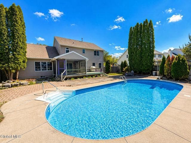 145 Kennewyck Circle, Slingerlands, NY, photo 2