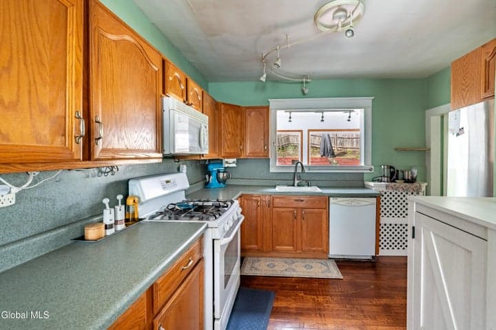 11 Putnam Street, Brunswick, NY, photo 4