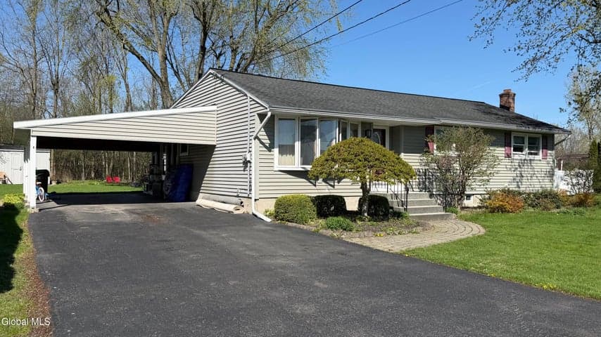 23 McConnell Avenue, Ravena, NY, photo 1