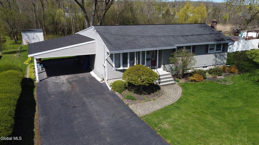 23 McConnell Avenue, Ravena, NY, photo 2