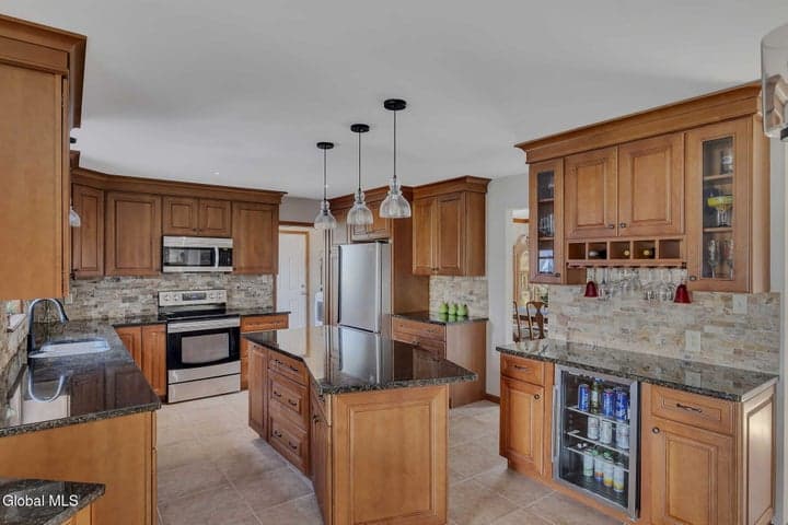 61 Johnson Road, Halfmoon, NY, photo 3