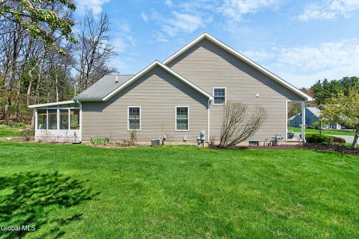 60 Oakmont Street, Niskayuna, NY, photo 4