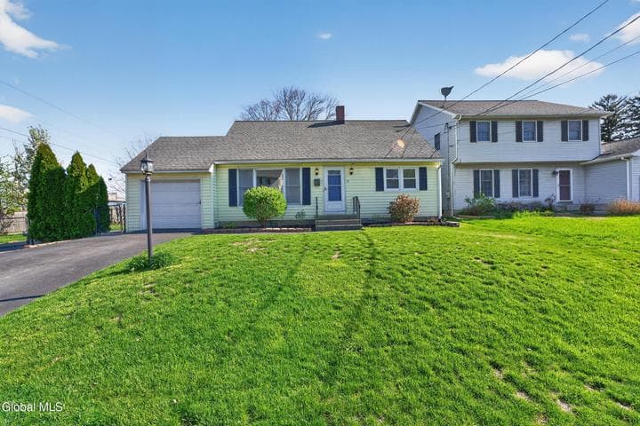 25 Woodbine Avenue, Watervliet, NY, photo 1