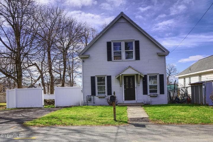 16 Kemp Avenue, Brunswick, NY, photo 1