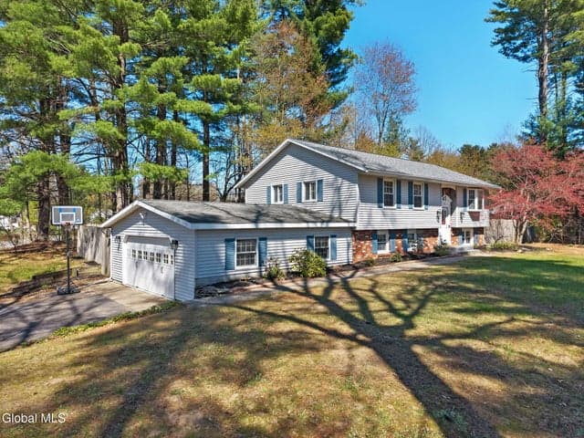 36 Evergreen Avenue, Clifton Park, NY, photo 2